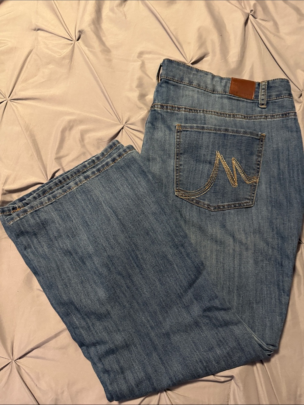 Maurices 24W Short Women's Medium Wash Blue Boot Cut Mid Rise Jeans